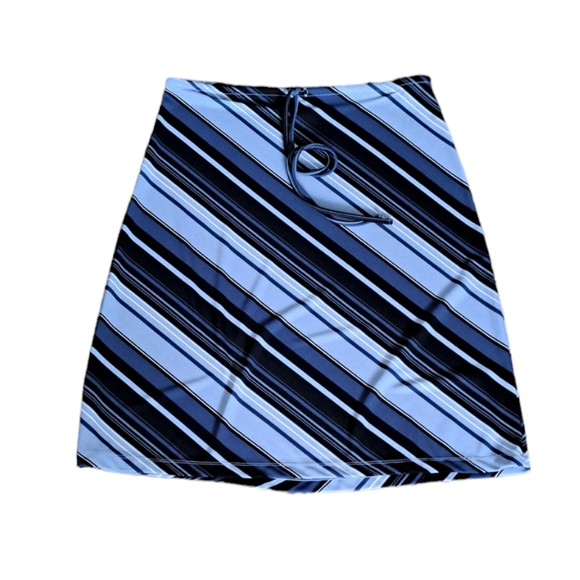 GAP WOMEN'S STRIPED BLUE SUMMER DRESS SIZE MEDIUM WITH DRAWSTRING. - Picture 5 of 8